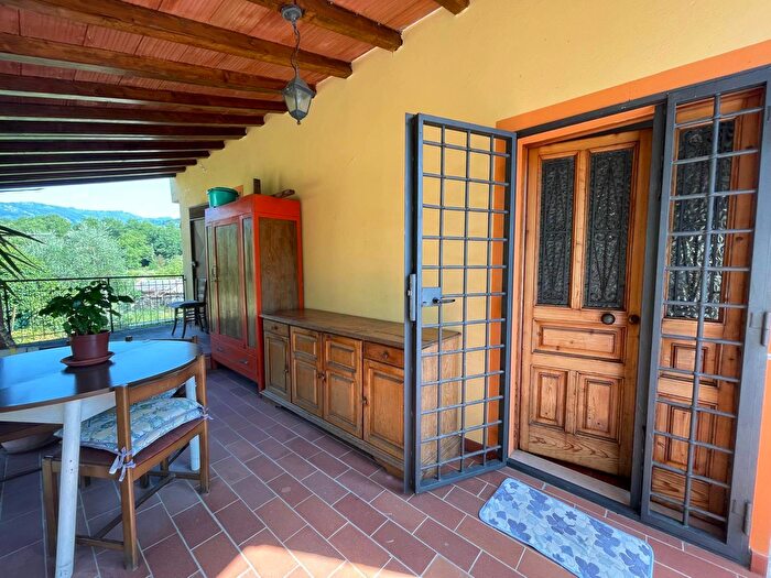 Casa con 14 locali in vendita in Via Baracca, Montecatini Terme