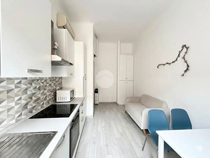 Appartamento bilocale in affitto in Via Volvinio, Milano
