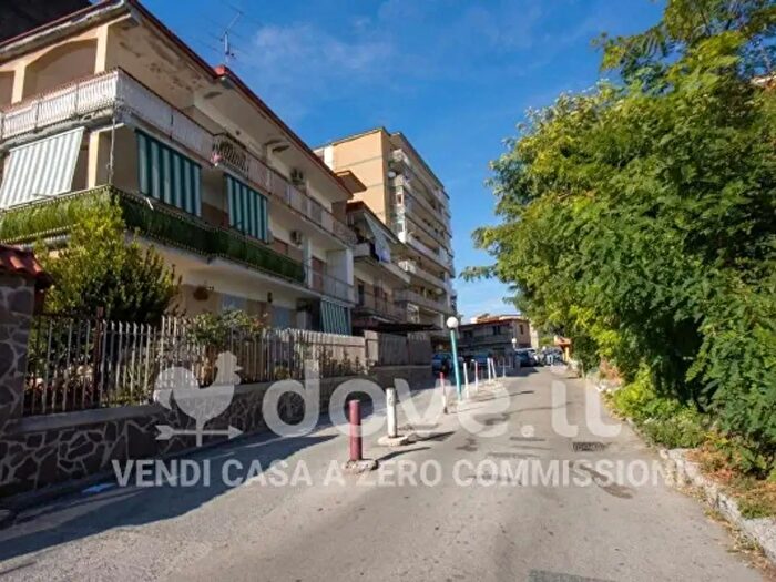Appartamento quadrilocale in vendita in Via Provinciale Montagna Spaccata, Napoli