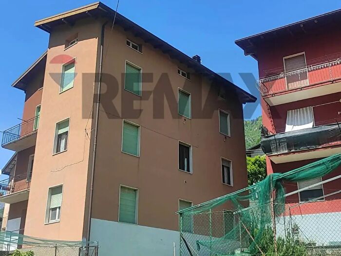 Appartamento con 6 locali in vendita in Angolo Terme