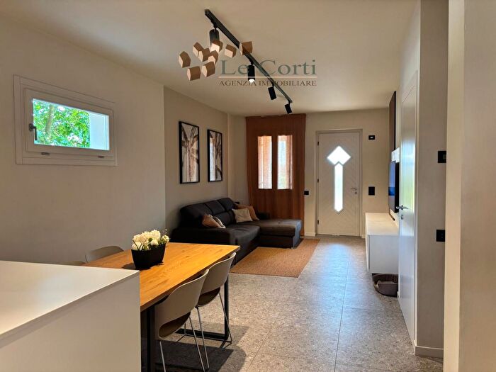 Casa quadrilocale in vendita in Alonte