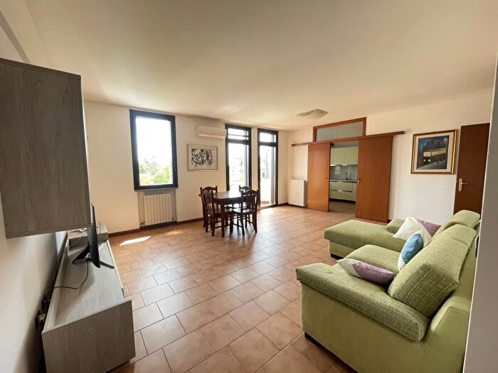 Appartamento quadrilocale in vendita in Suzzara