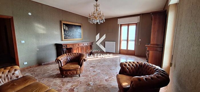 Appartamento quadrilocale in vendita in Via Martiri della Libertà, Locorotondo