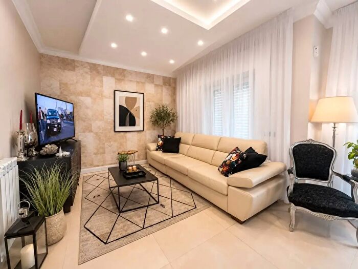 Casa con 6 locali in vendita in Viale Nerone, Anzio