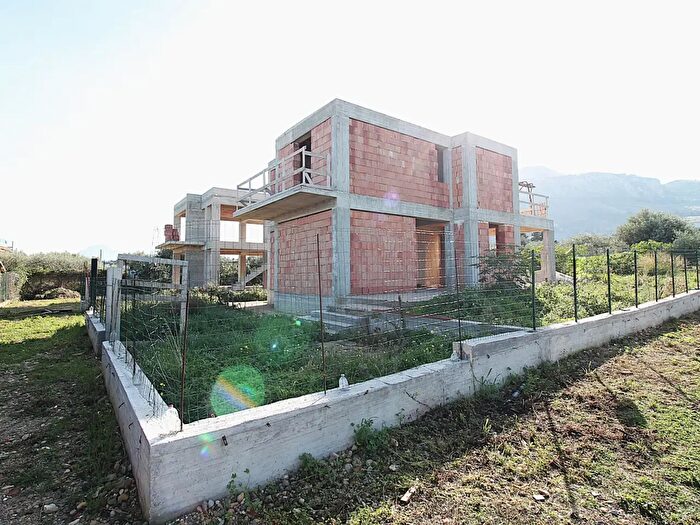 Casa quadrilocale in vendita in Via Chiesazza, Altavilla Milicia