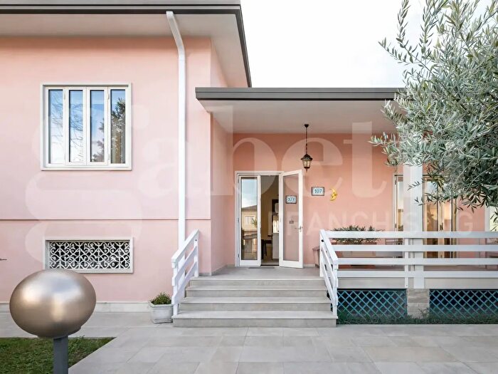 Casa con 10 locali in vendita in Via San Giacomo, Monselice