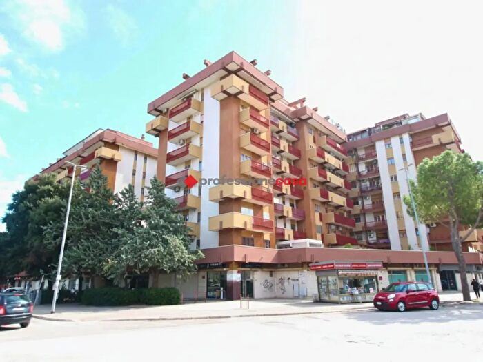 Appartamento quadrilocale in vendita in Via Napoli, Foggia