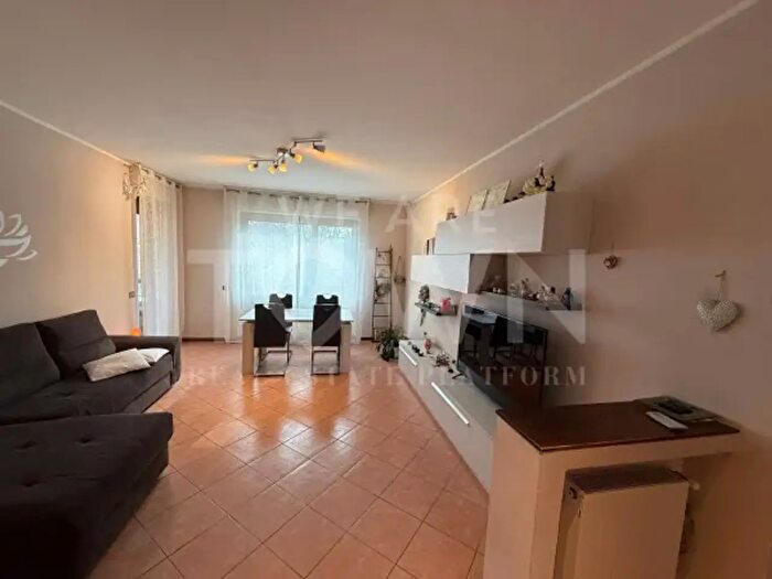 Appartamento trilocale in vendita in Via Giacomo Matteotti, Luisago