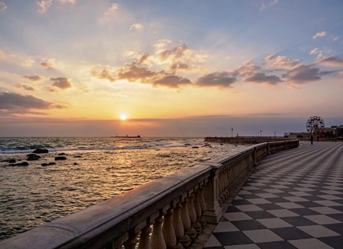 Appartamento con 6 locali in vendita in Livorno