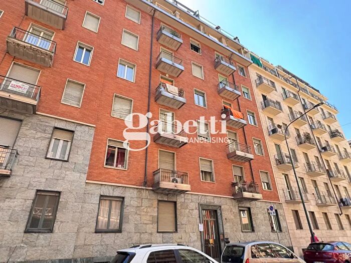 Appartamento trilocale in vendita in Via Boston, Torino