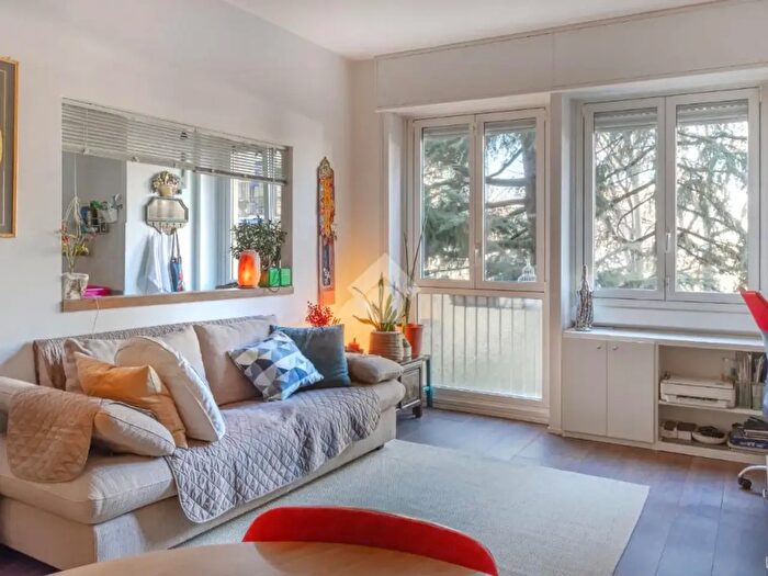 Appartamento trilocale in vendita in Via Santa Marcellina, Milano