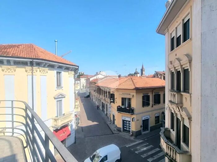 Appartamento trilocale in vendita in Via S Michele, Busto Arsizio