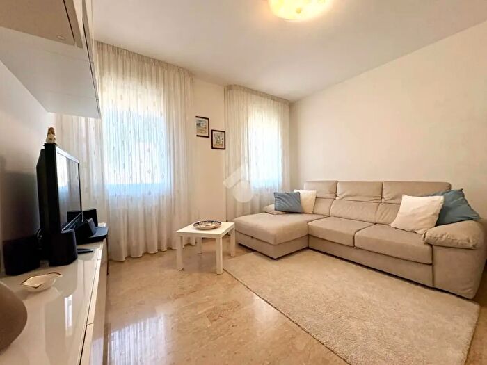 Appartamento quadrilocale in vendita in Via Salboro, Padova