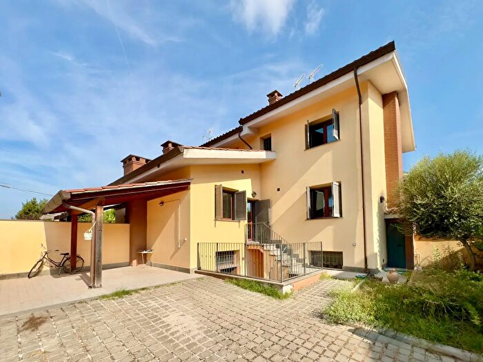 Casa in affitto in Via Pietro Castrucci, Roma