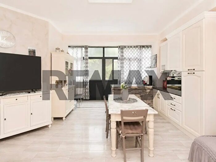 Appartamento quadrilocale in vendita in Via Marcello Mastroianni, Catania