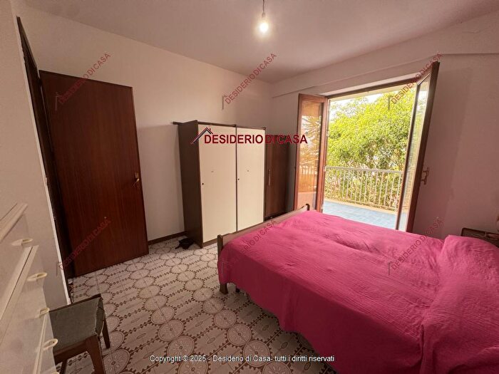 Casa con 8 locali in vendita in Alcamo