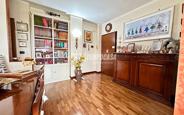 Appartamento trilocale in vendita in Via Raffaele Perrone, Bari