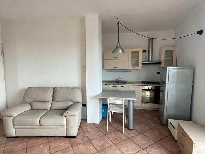 Appartamento bilocale in affitto in Via del Maneggio, Centro, Castelletto Sopra Ticino