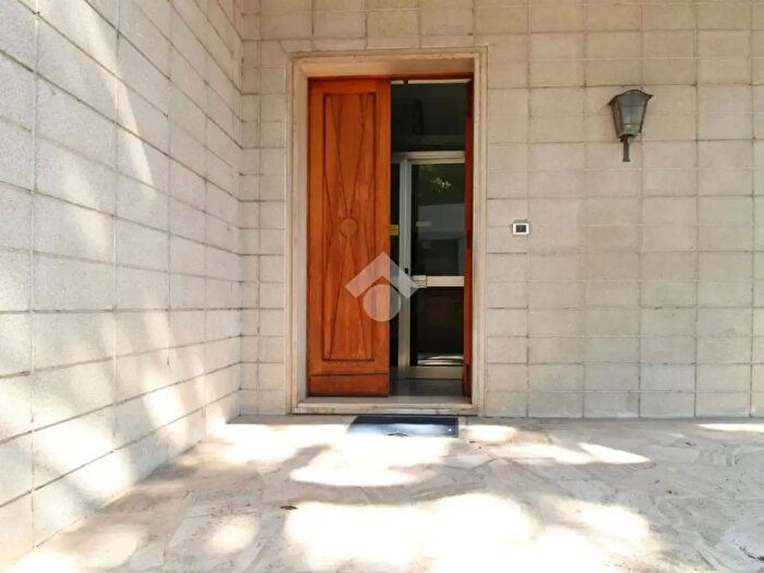 Appartamento con 8 locali in vendita in Via Nazionale, Roseto Degli Abruzzi