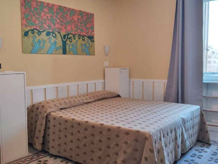 Appartamento trilocale in affitto in via Santamaura, Cipro, Roma