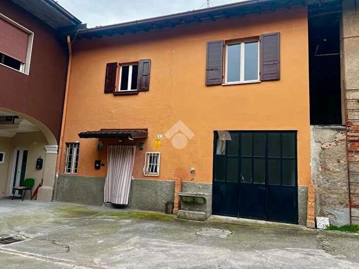 Casa trilocale in vendita in Vicolo Sebino, Ospitaletto