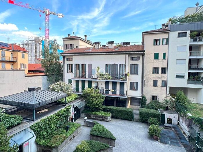 Appartamento bilocale in affitto in Via Giuseppe Giusti, Paolo Sarpi, Milano