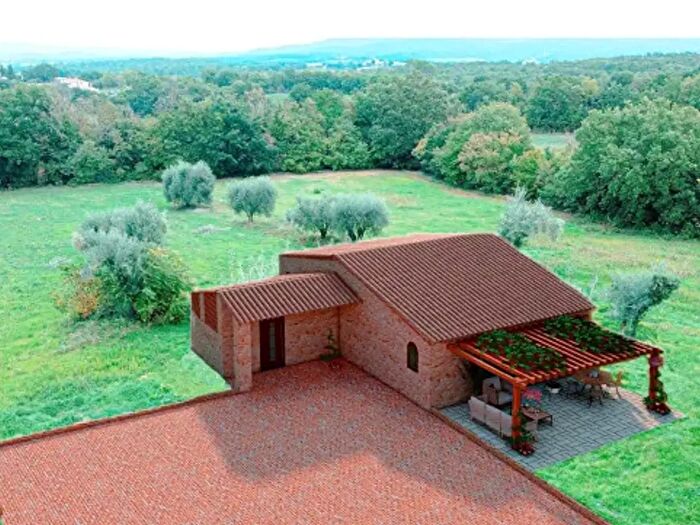 Casa quadrilocale in vendita in Strada Provinciale di Casole dElsa, Colle Di Val DElsa