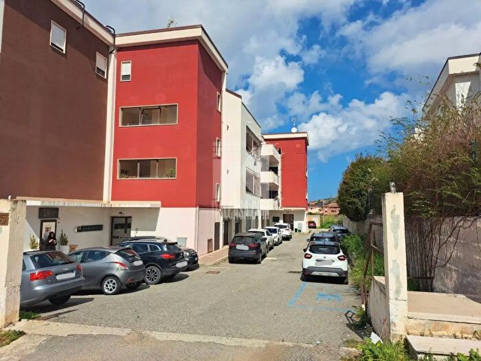 Appartamento trilocale in vendita in Via Germania, Crotone