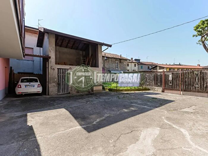 Casa bilocale in vendita in Vicolo Chiesa, Grassobbio