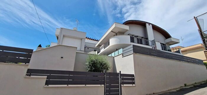 Appartamento quadrilocale in vendita in Via Giovanni XXIII a Ariccia, Ariccia