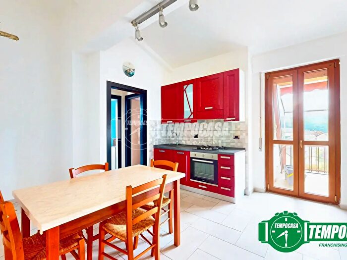 Appartamento bilocale in vendita in Strada Vecchia Costa d, Ovada