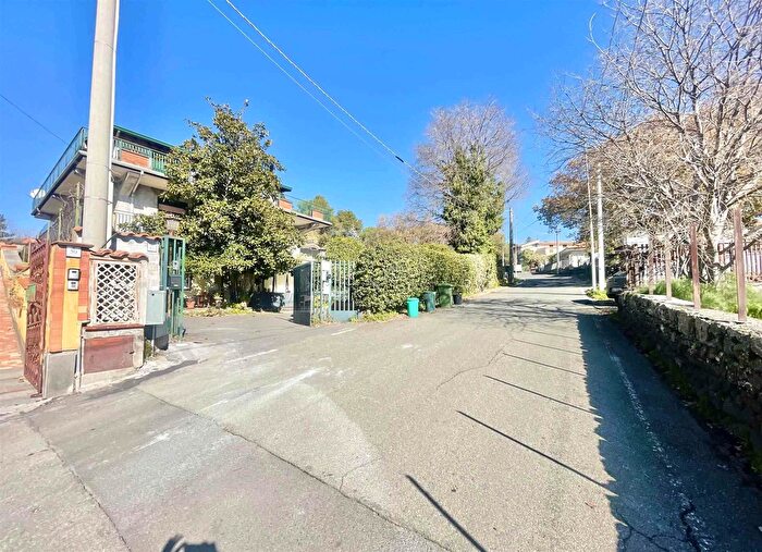 Appartamento con 5 locali in vendita in Via Bosco, Ragalna