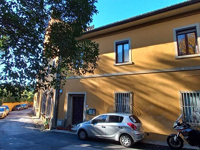 Appartamento trilocale in affitto in Via di Canonica, Monte Morello Cercina, Sesto Fiorentino