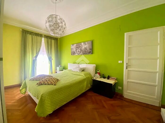 Appartamento quadrilocale in vendita in CSo Giulio Cesare, Torino