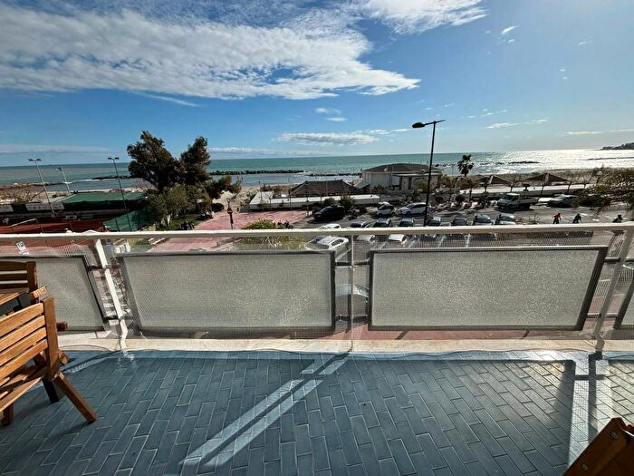 Appartamento bilocale in affitto in Via Marina Taggia, Taggia