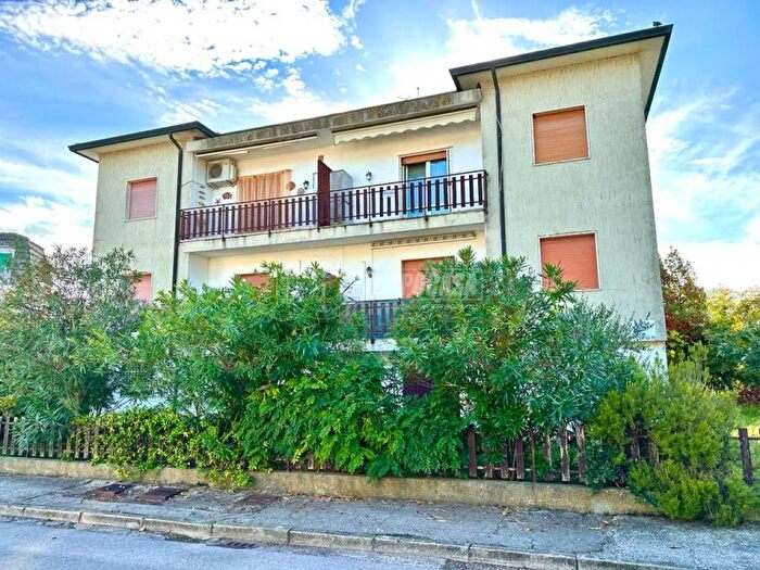 Appartamento trilocale in affitto in Via Imperiali, Lido di Volano, Comacchio