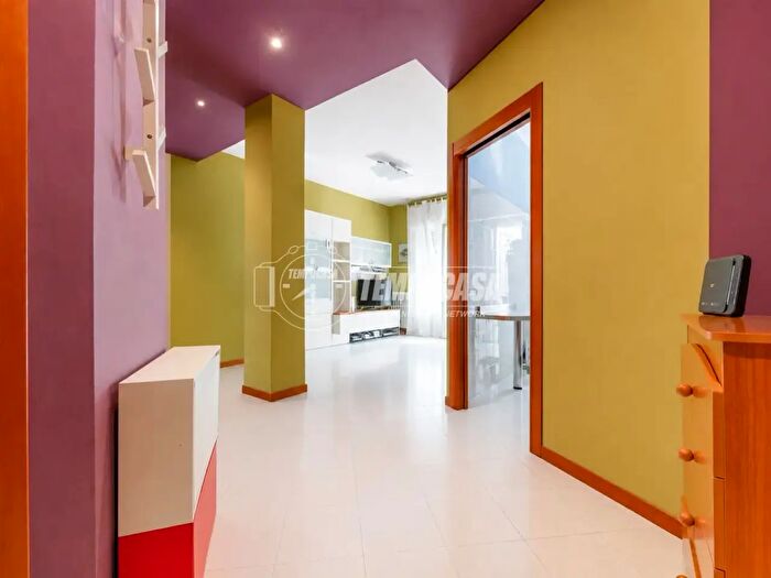 Appartamento trilocale in vendita in Milano