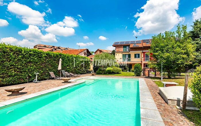 Casa con 7 locali in vendita in San Mauro Torinese