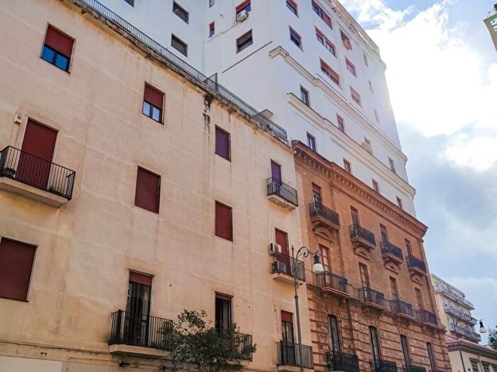 Appartamento quadrilocale in affitto in Via Roma, Centro Storico Teatro Verdi, Salerno
