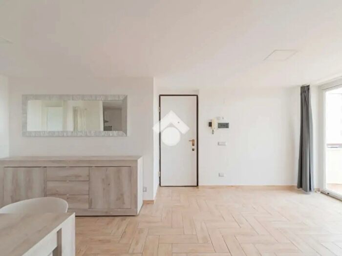 Appartamento quadrilocale in affitto in Via Massimi, Roma