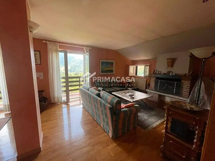 Appartamento trilocale in vendita in Sormano