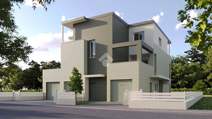 Casa con 5 locali in vendita in Via Val dEnza, SantIlario DEnza