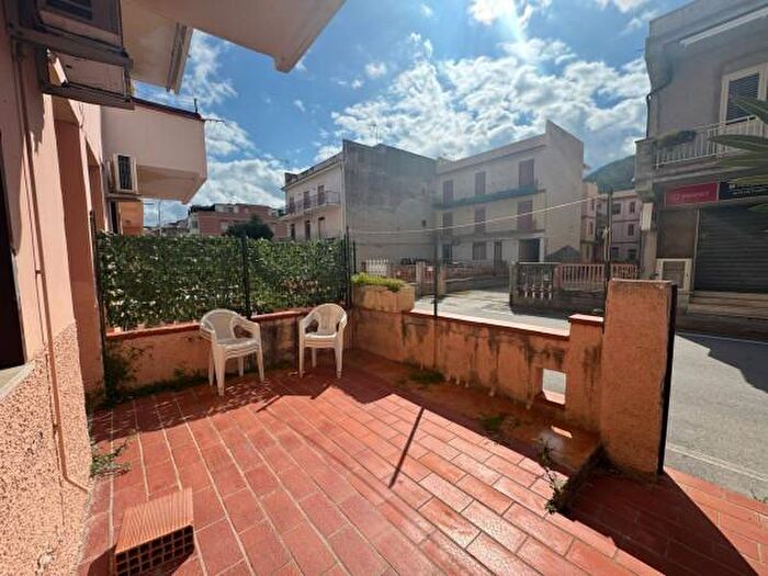 Appartamento bilocale in vendita in Via Stazione, Oliveri