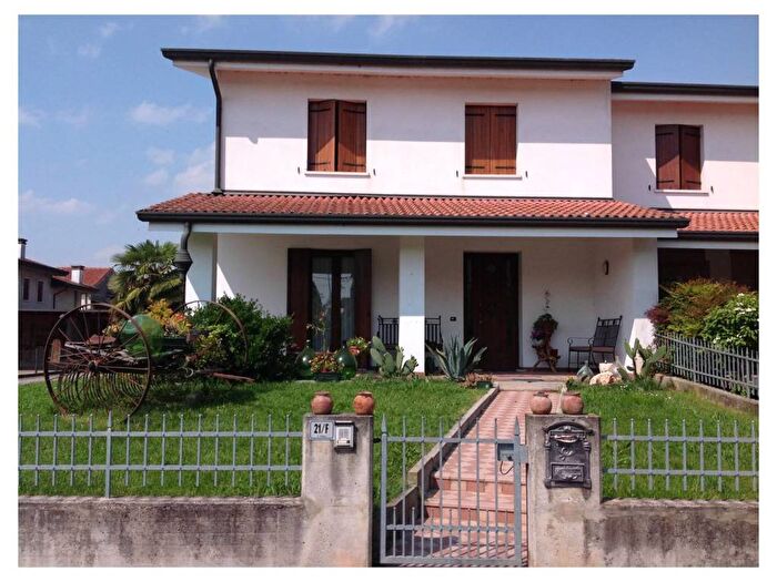 Casa con 5 locali in affitto in Centro, Gazzo