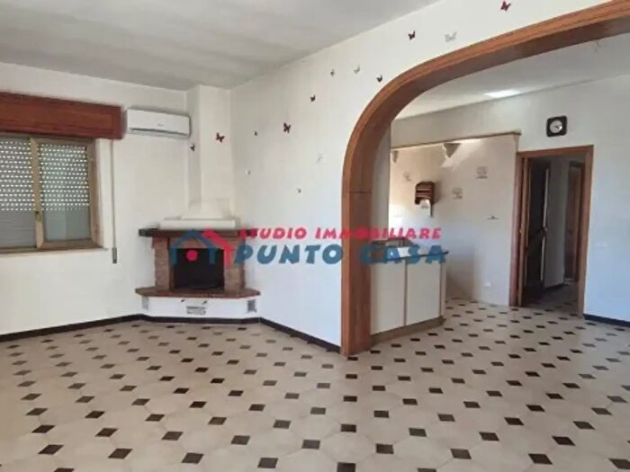Casa con 8 locali in vendita in Via Acquasorbe, Valderice