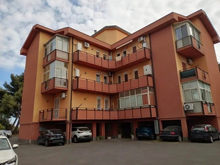 Appartamento con 5 locali in vendita in Catania