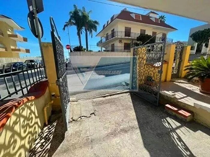 Appartamento con 7 locali in vendita in Siracusa