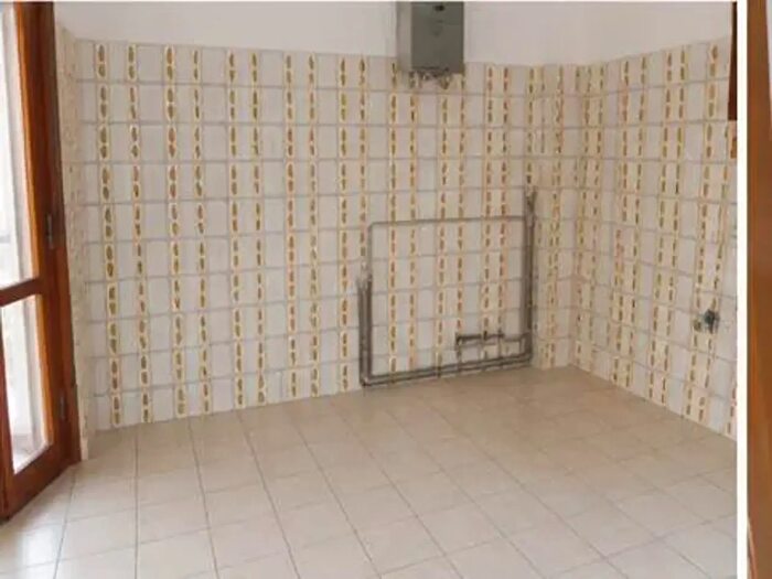 Appartamento quadrilocale in affitto in Via Pasteur, Modena