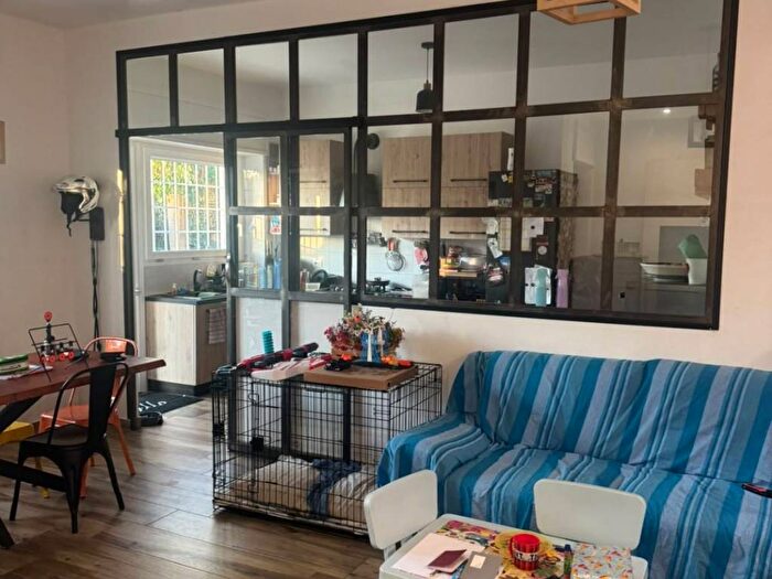 Appartamento quadrilocale in vendita in Largo Castel Bolognese, Vitinia, Roma