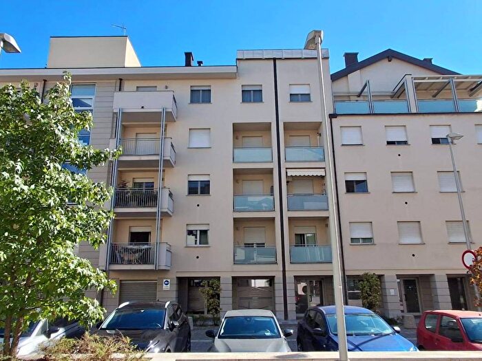 Casa trilocale in affitto in Via dei Mulini, Centro, Vigevano